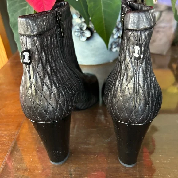 Chanel Leather Patent Boots EU 40 - Picture 4 of 5